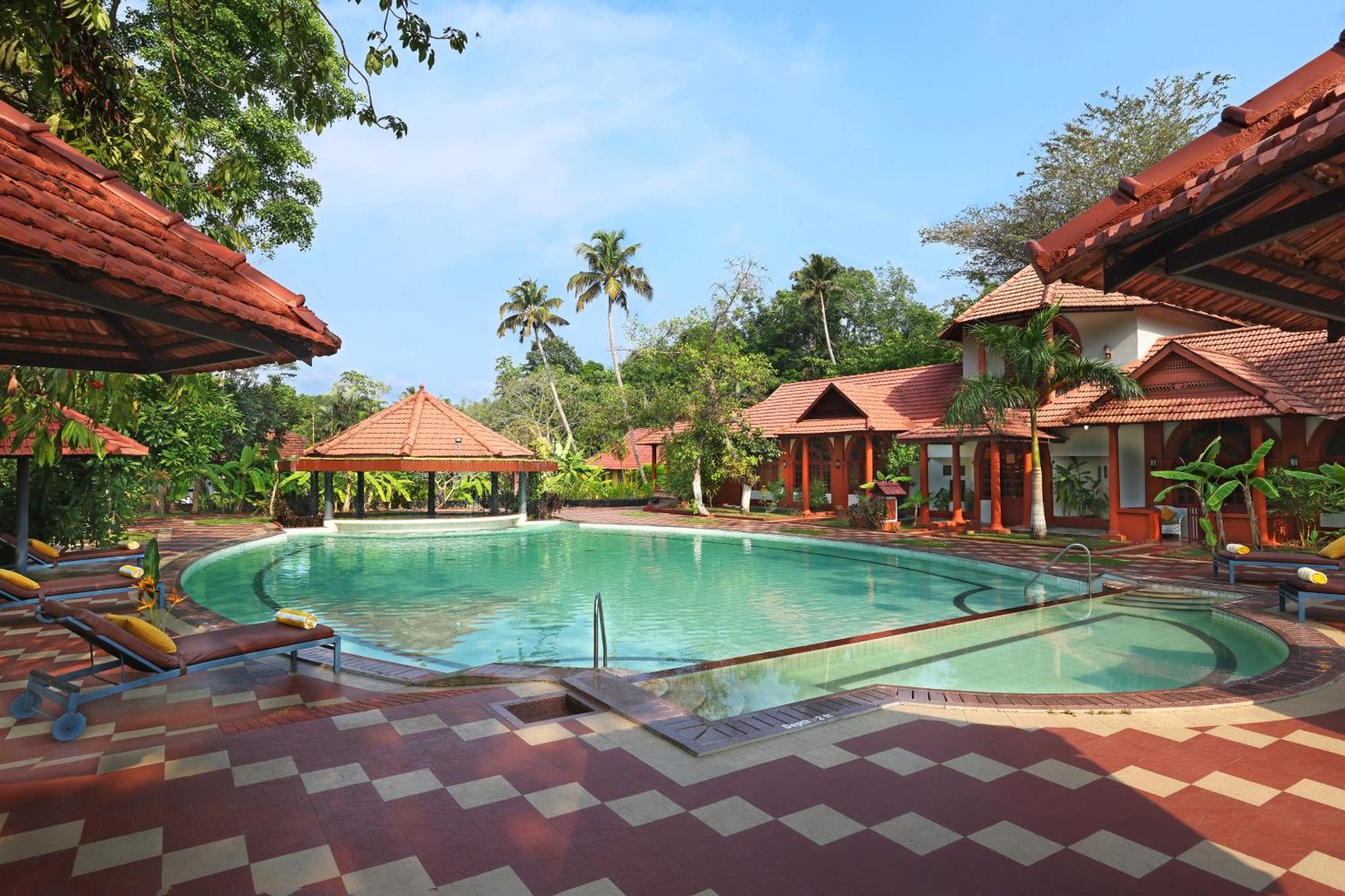 Taj Kumarakom Resort And Spa Kerala Exterior photo